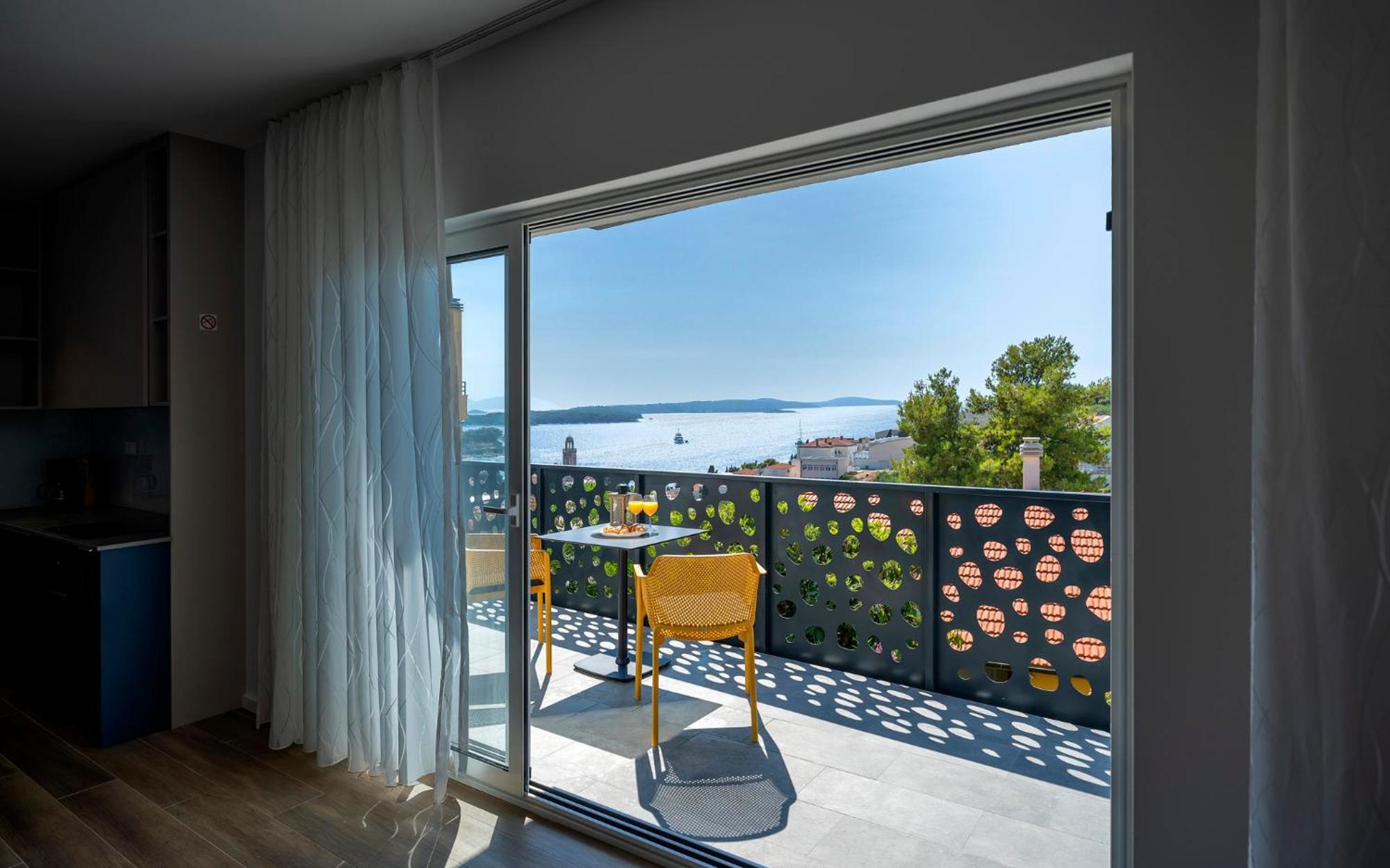 Modern, 2 Bedroom Apartment フヴァル エクステリア 写真